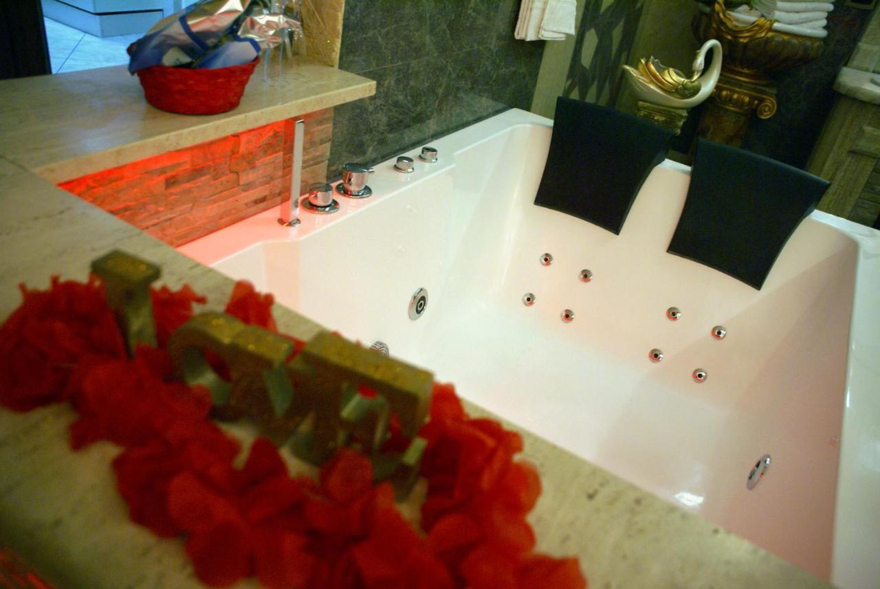 Gold Luxury Suite Home Roma Exterior foto